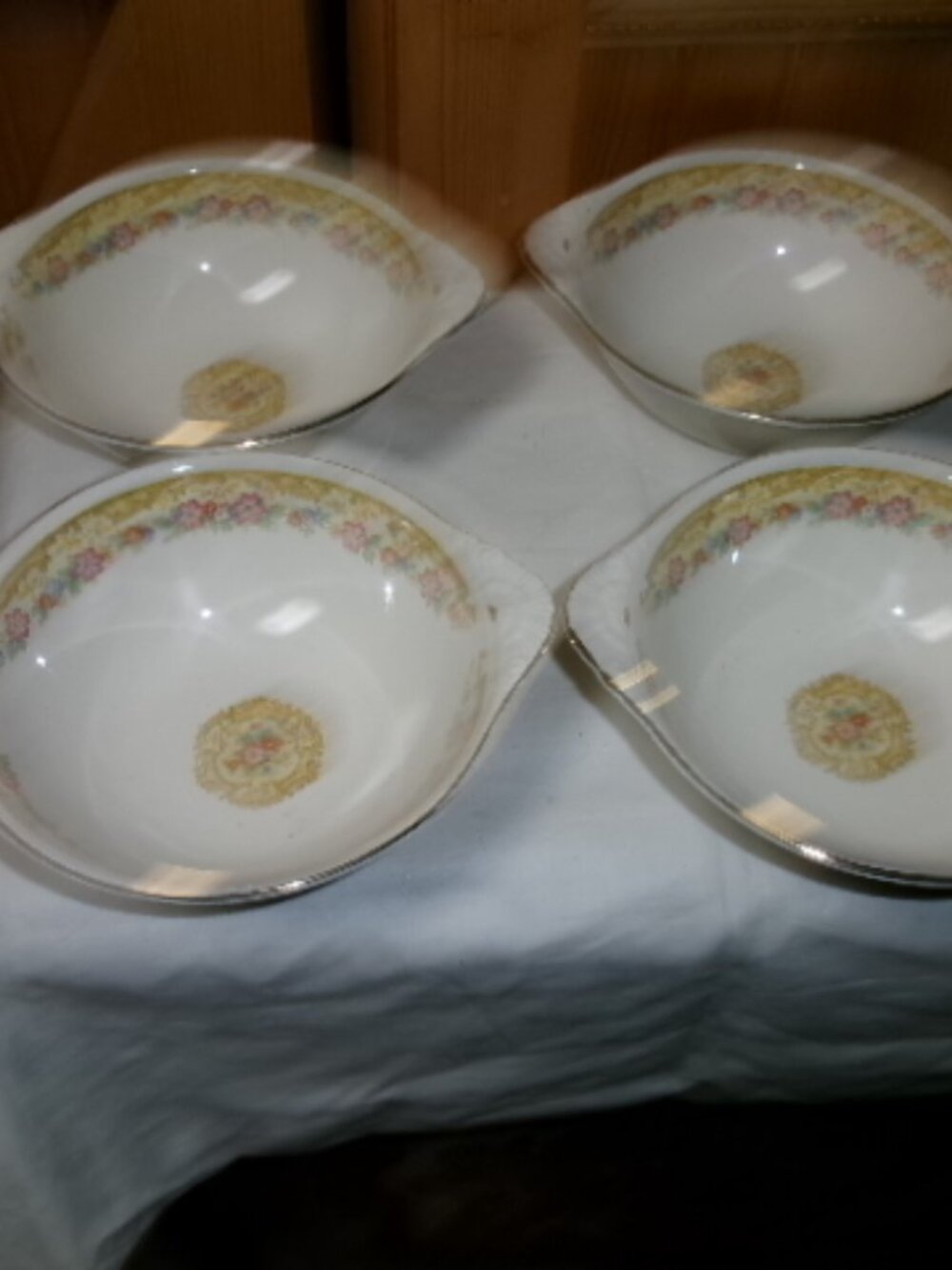 1940s Homer Laughlin set of 6 lug handle Egg shell nautilus cereal soup bowl